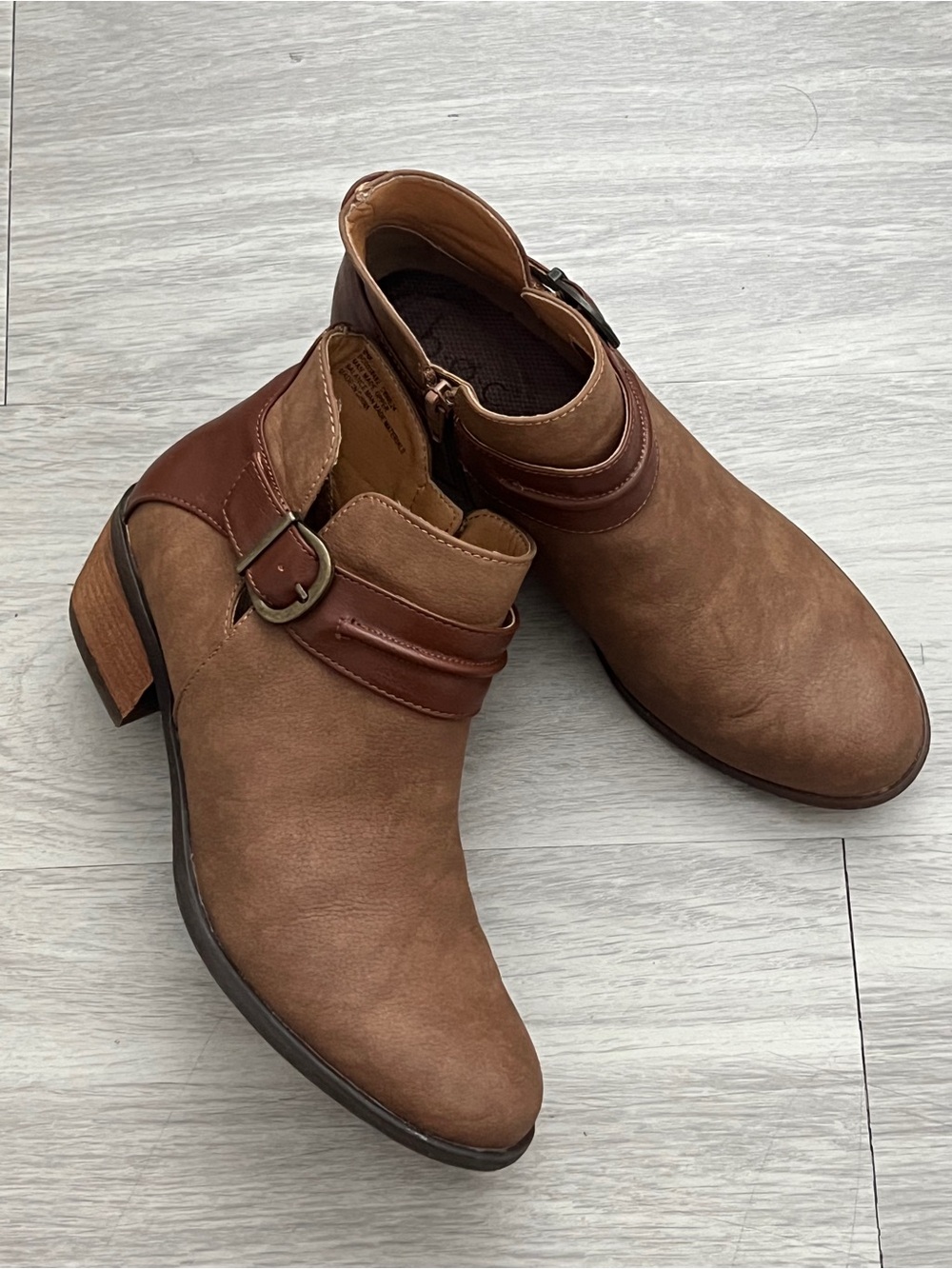 b.o.c. Born Concept Brown Buckle Ankle Booties Block Heel Size 8M